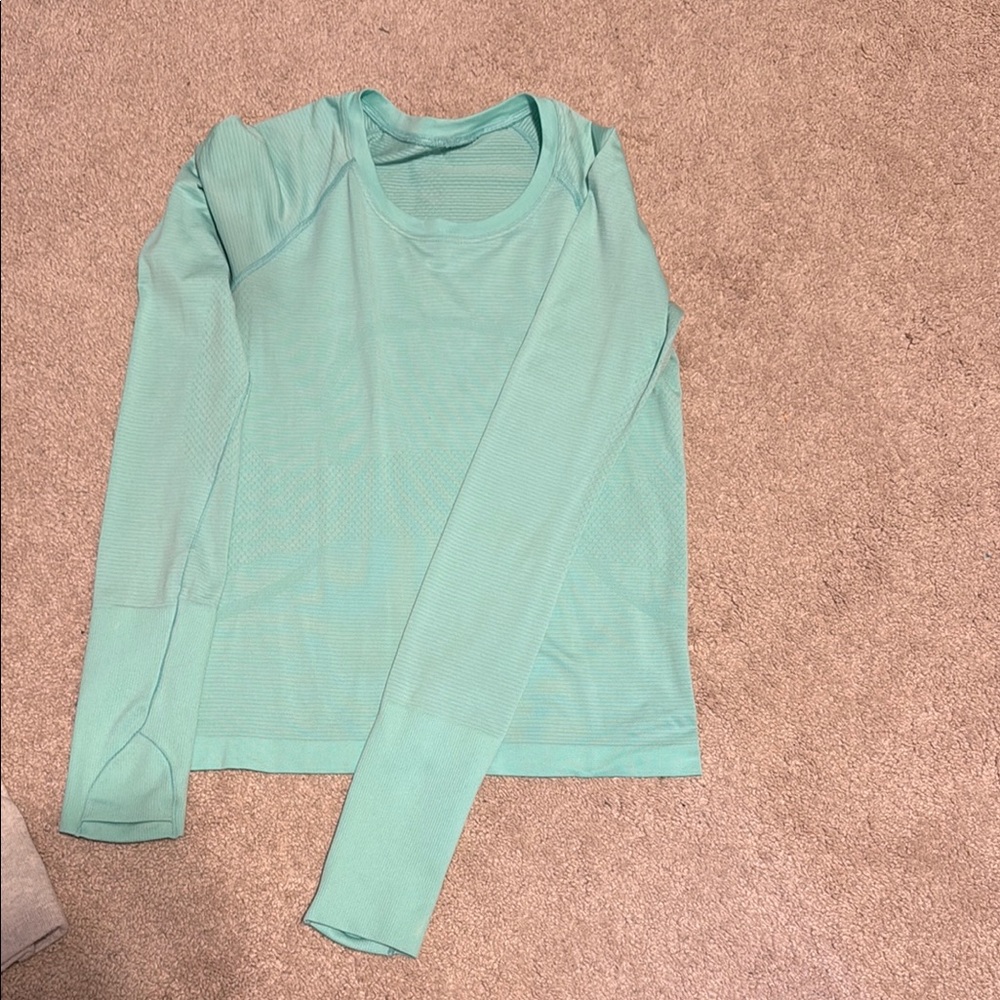 Lululemon swiftly tech long sleeve
